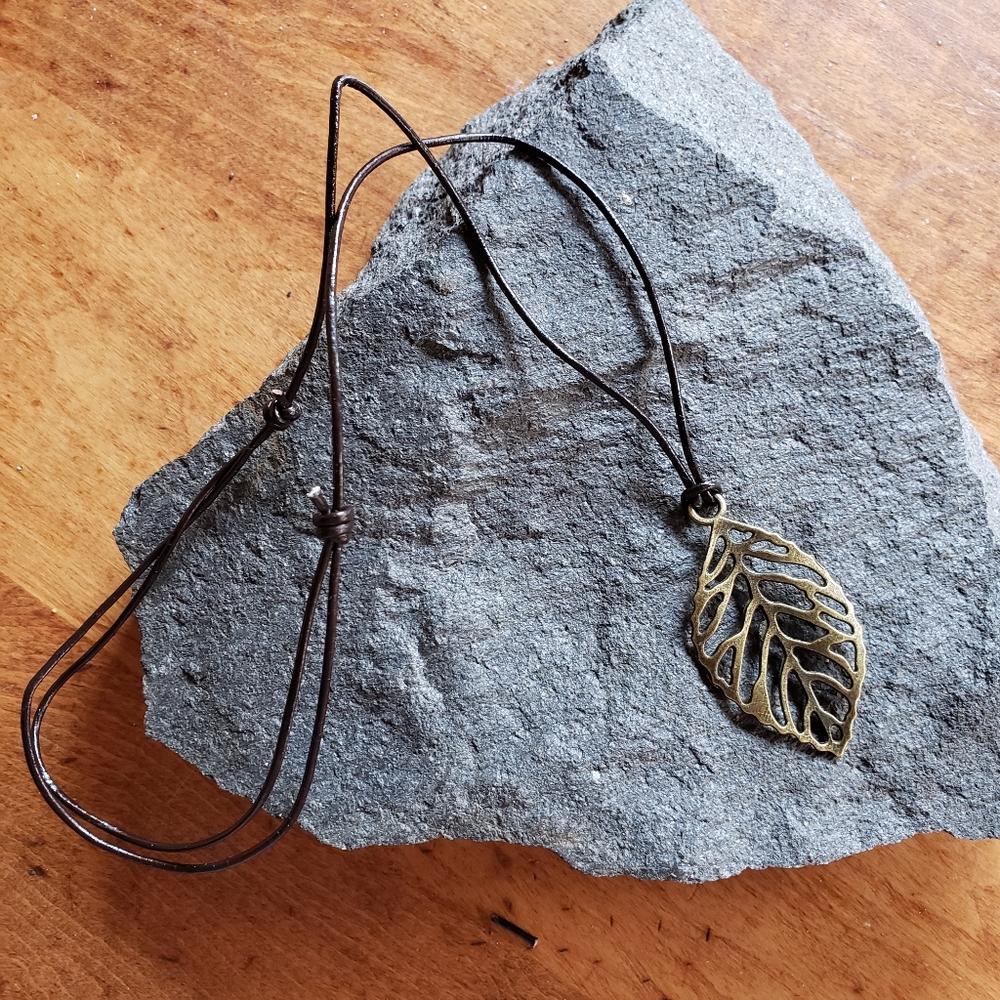 Handmade Bronze Leaf Adjustable Leather Rustic Antique Vintage Look Necklace